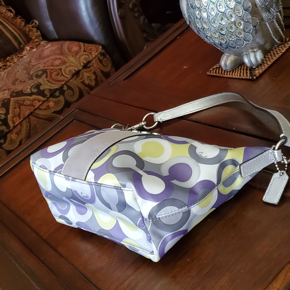 FREE SHIPPING 💕 Authentic Coach Handbag - Picture 4 of 6